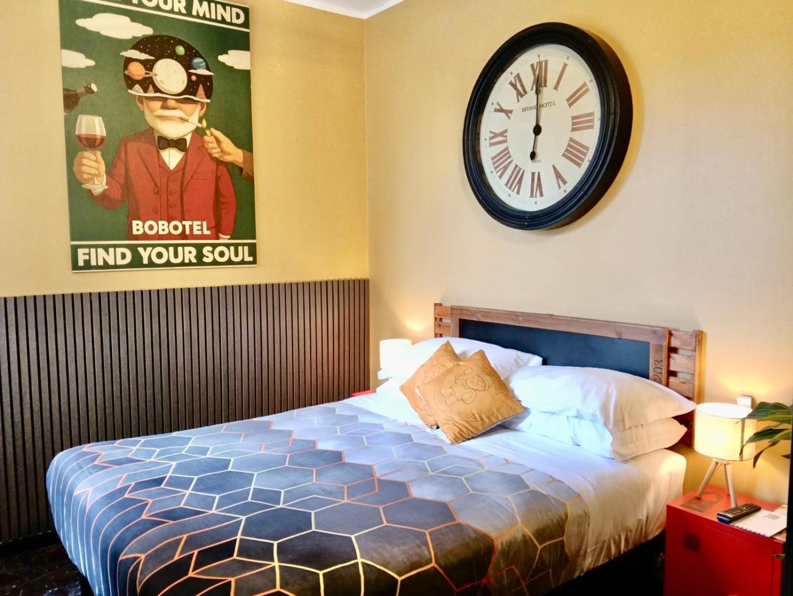 Tweepersoonskamer met een Eigen Externe Badkamer